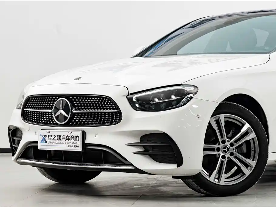 Mercedes-Benz E-Class 2024 — фото 3