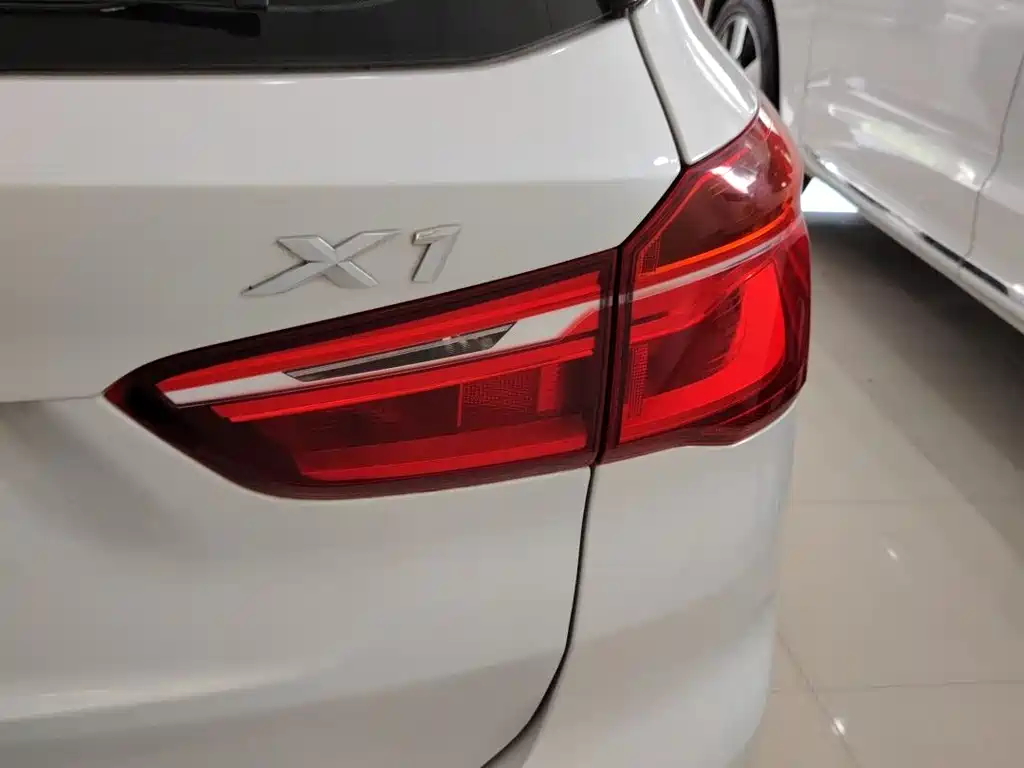 BMW X1 2018 — фото 16