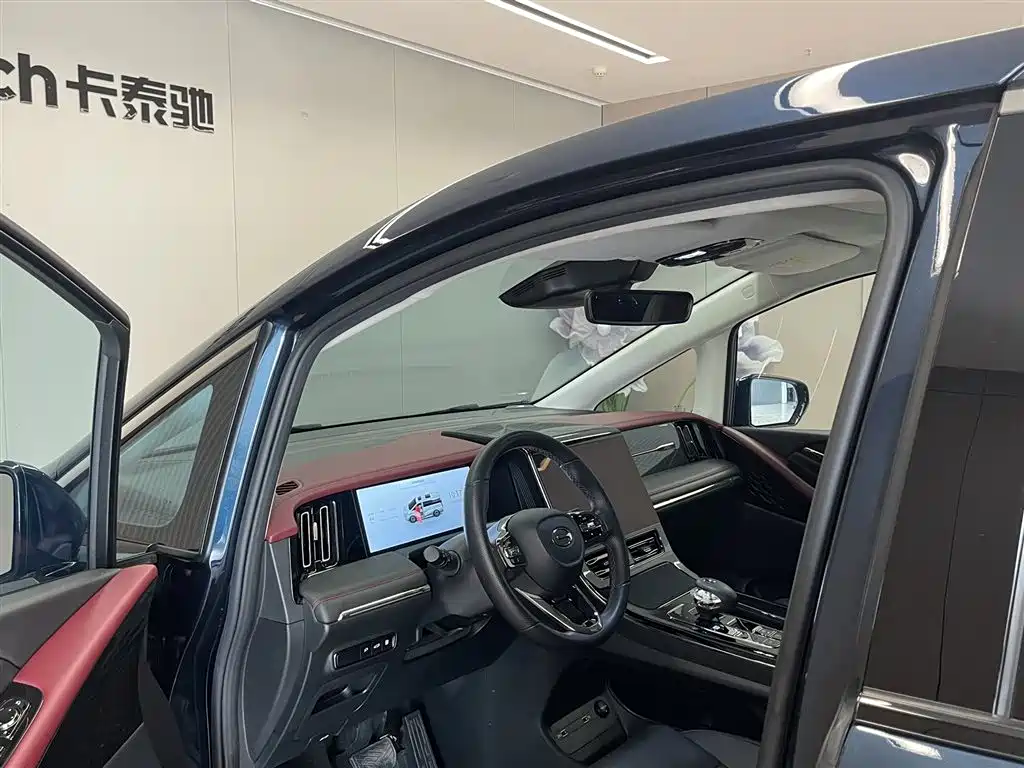 GAC Motor Trumpchi E9 2024 — фото 25