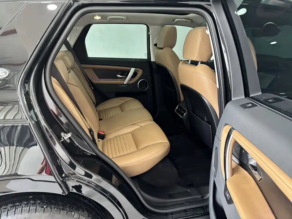 Land Rover Discovery Sport 2025 — фото 24