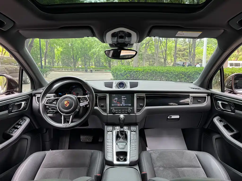 Porsche Macan 2018 — фото 8