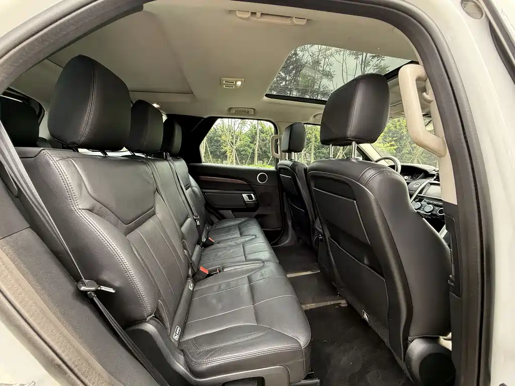 Land Rover Discovery 2018 — фото 8