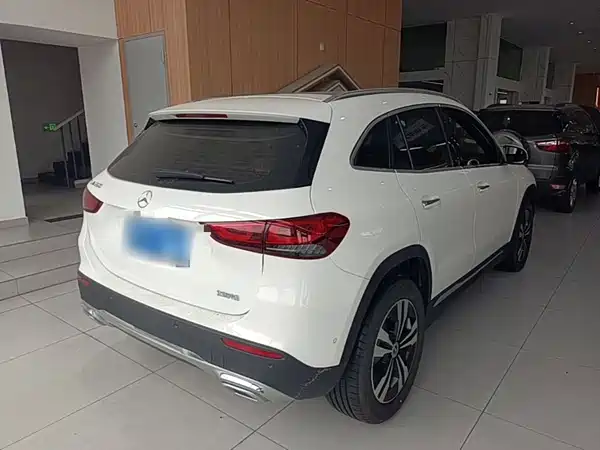 Mercedes-Benz GLA 2024