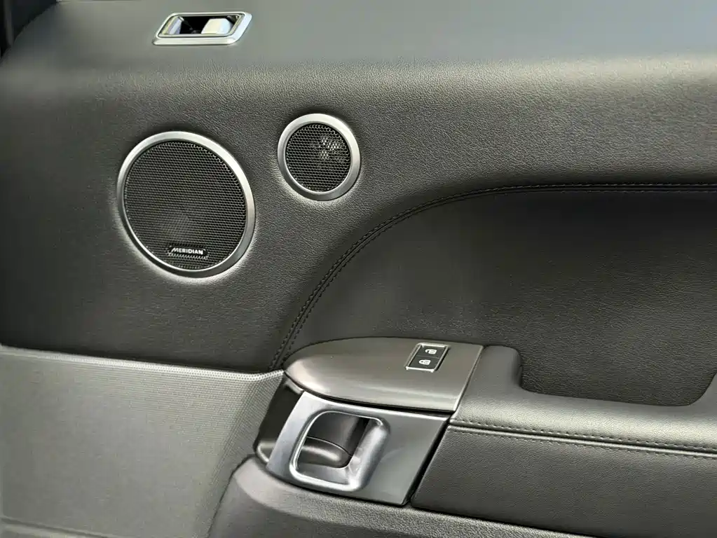 Land Rover Range Rover Sport New Energy 2022 — фото 16