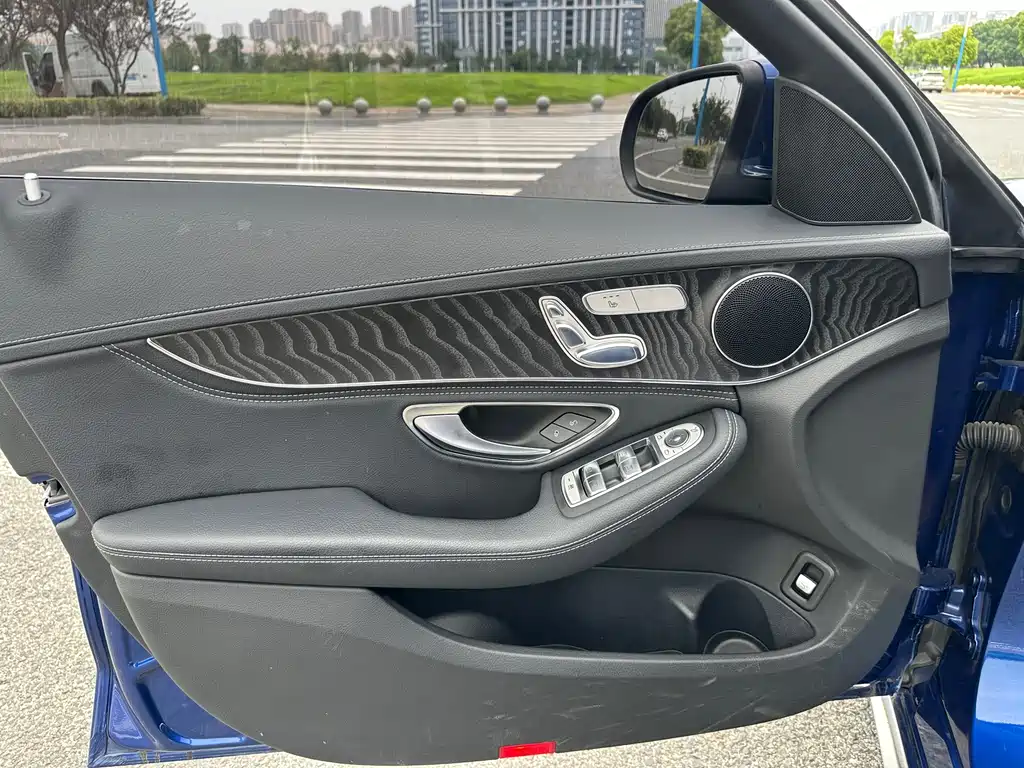Mercedes-Benz C-Class 2017 — фото 11