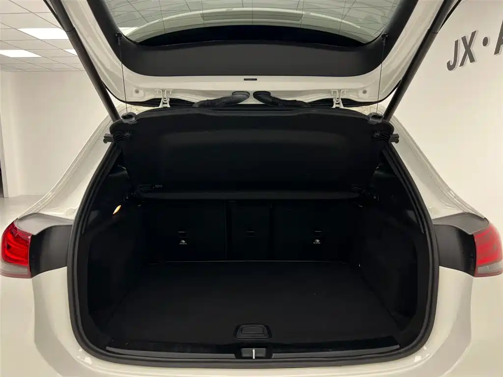 Mercedes-Benz GLA 2021 — фото 12
