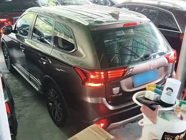 Mitsubishi Outlander 2018