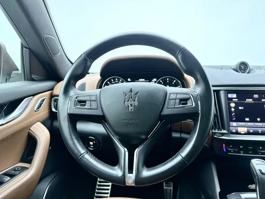 Maserati Levante 2021 — фото 17