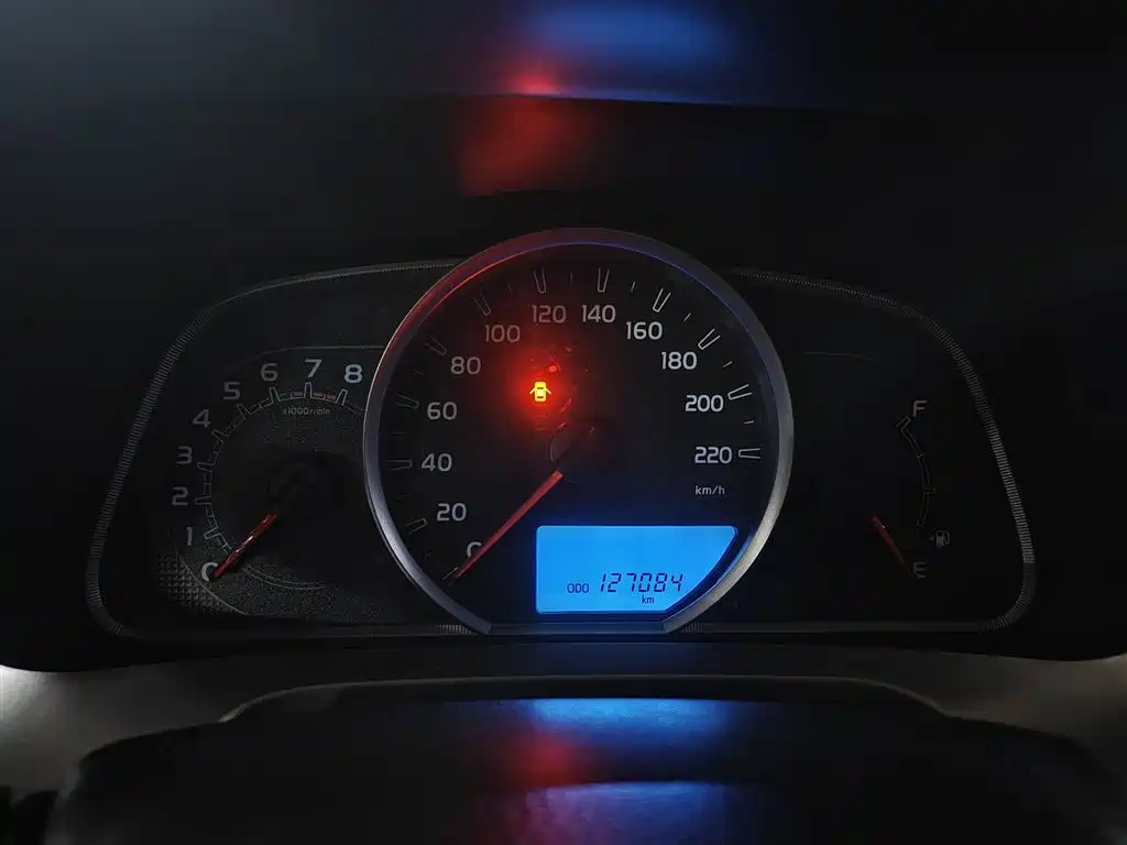 Toyota RAV4 2015 — фото 3