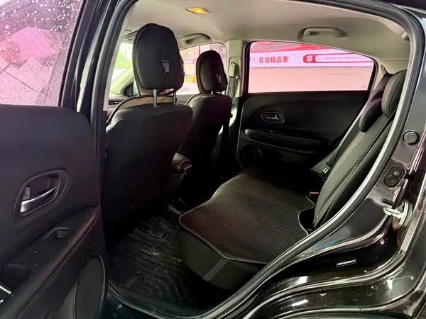 Honda Vezel 2016
