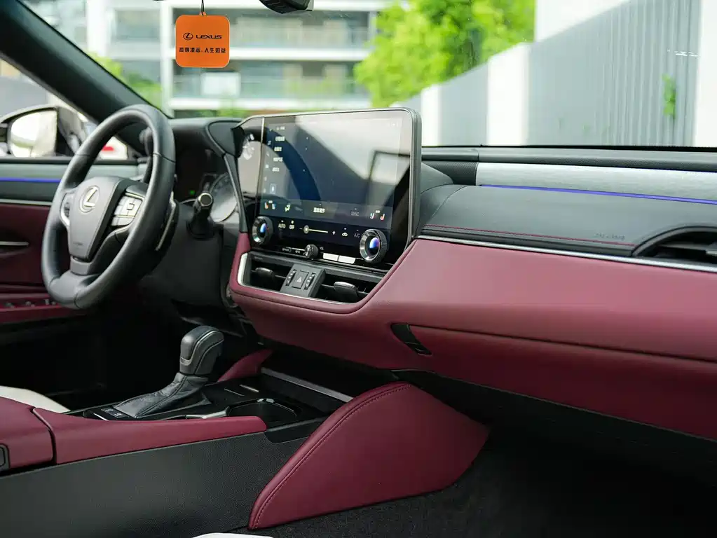 Lexus ES 2025 — фото 11