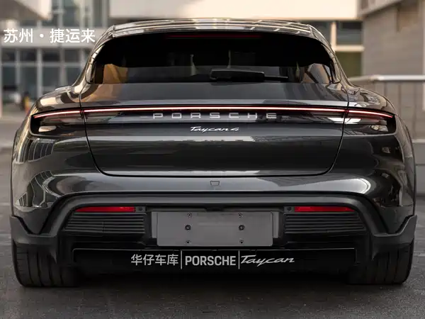 Porsche Taycan 2022