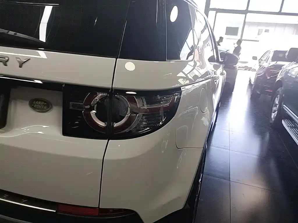 Land Rover Discovery Sport 2016 — фото 8