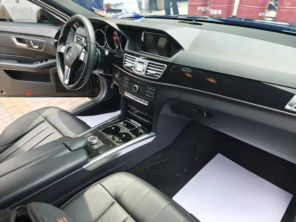 Mercedes-Benz E-Class 2015 — фото 14