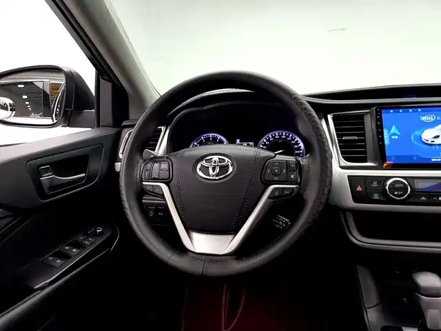 Toyota Highlander 2019 — фото 9