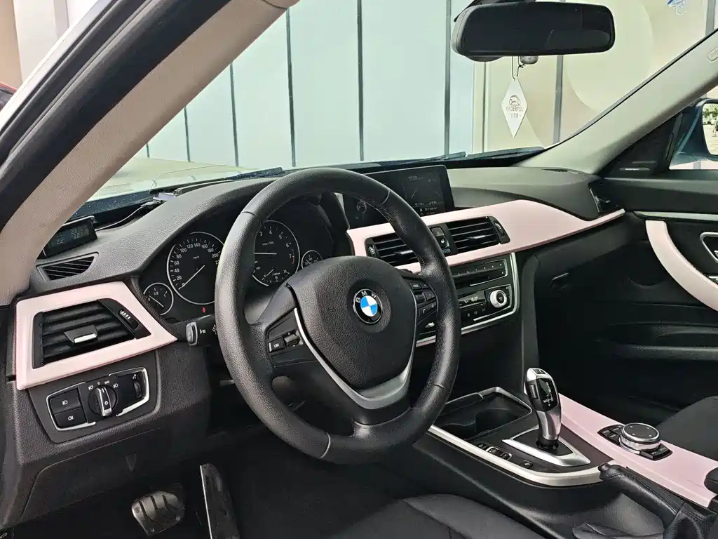 BMW 3 Series GT 2016 — фото 14