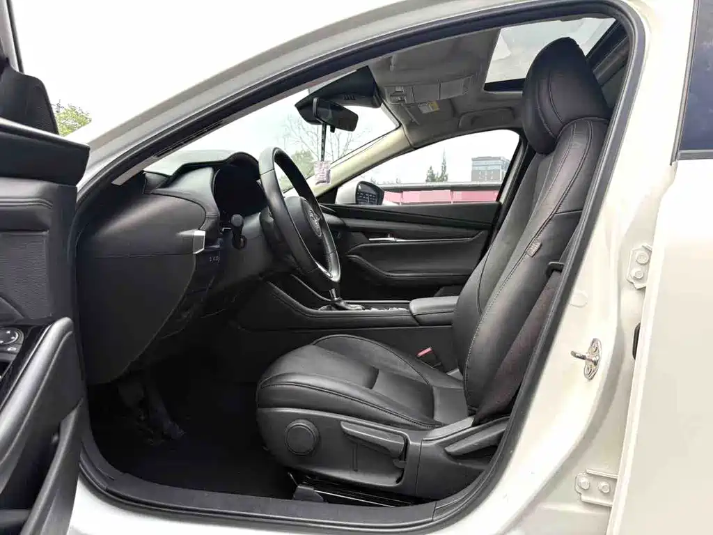 Mazda 3 Axela 2020