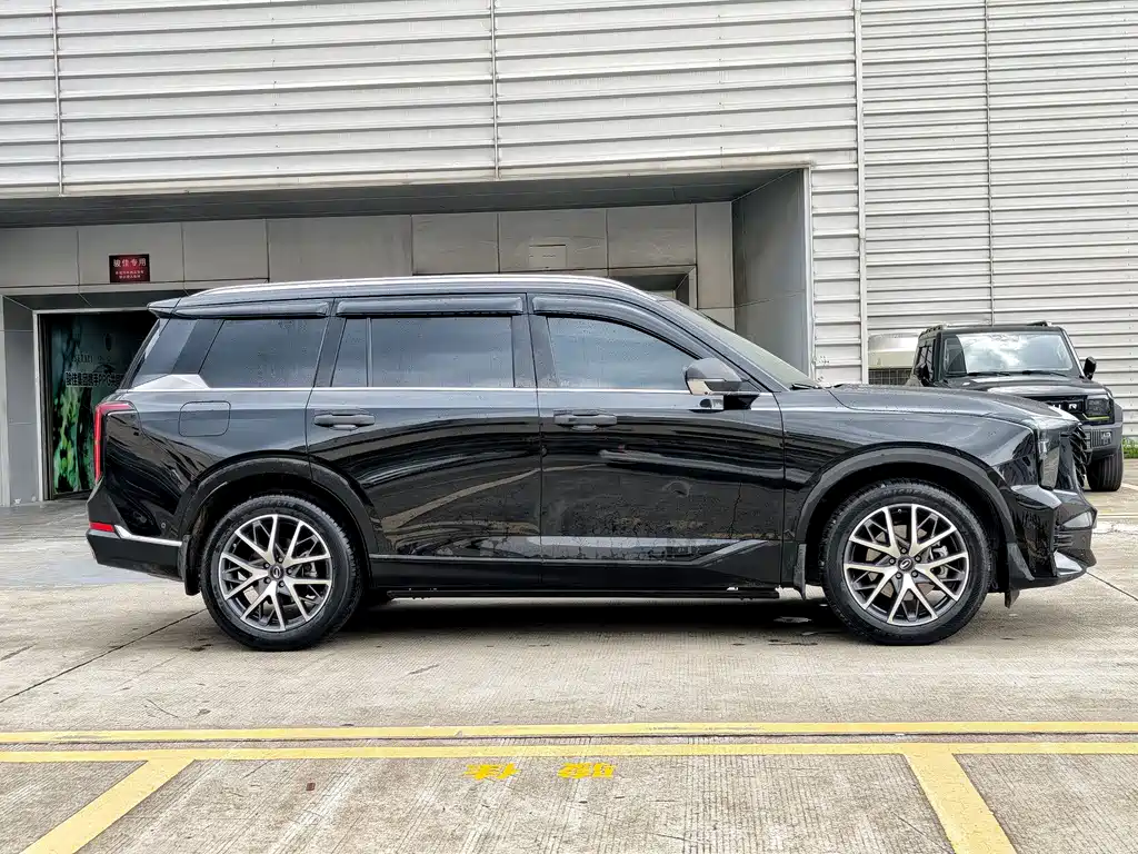 GAC Motor Trumpchi GS8 2023 — фото 4