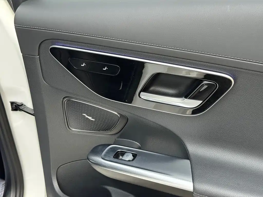 Mercedes-Benz C-Class 2022 — фото 22