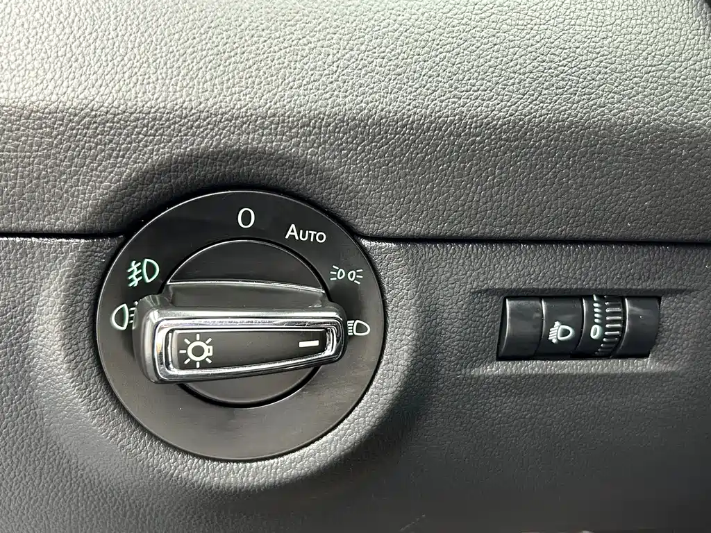 Skoda Octavia 2022 — фото 11