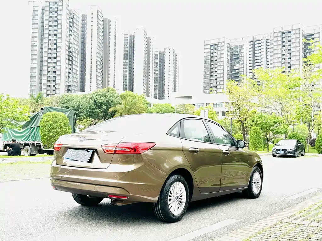 Ford Escort 2015