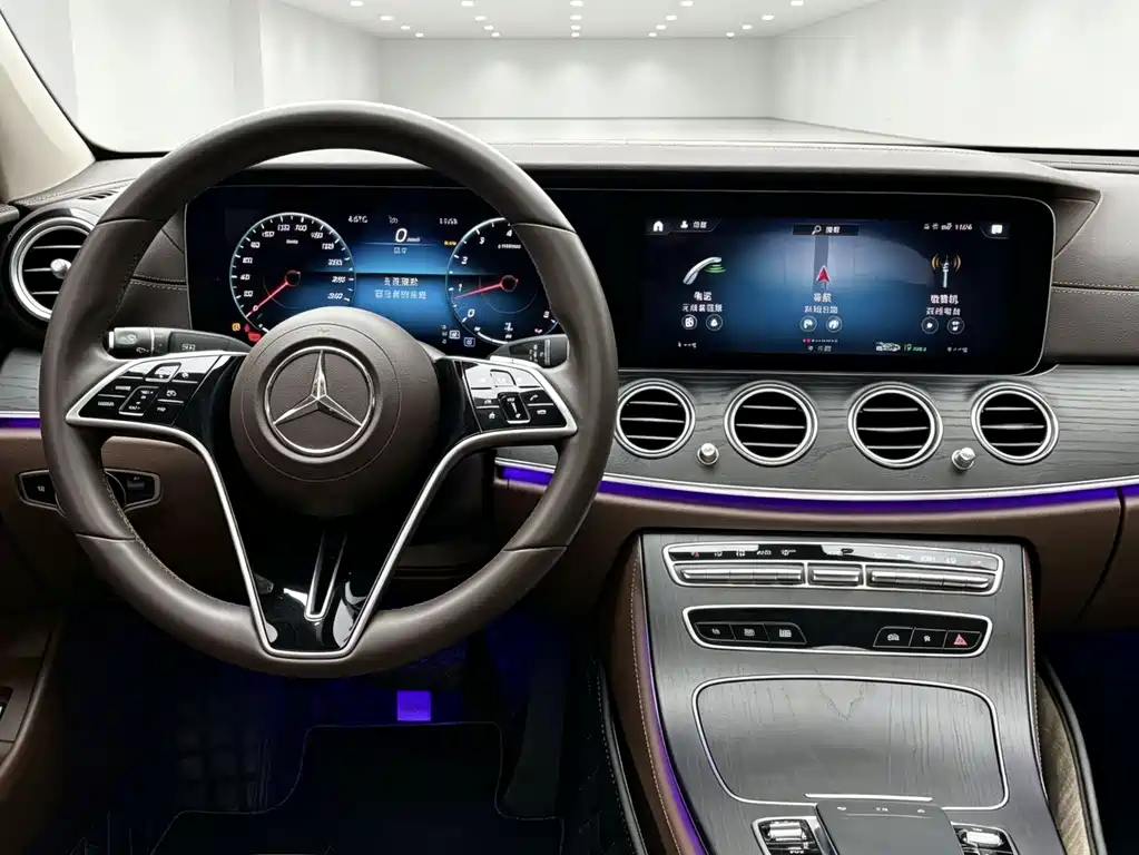 Mercedes-Benz E-Class 2023 — фото 7