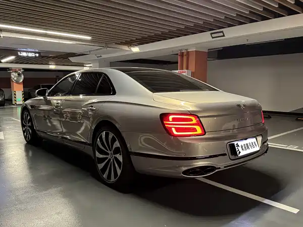 Bentley Flying Spur 2023