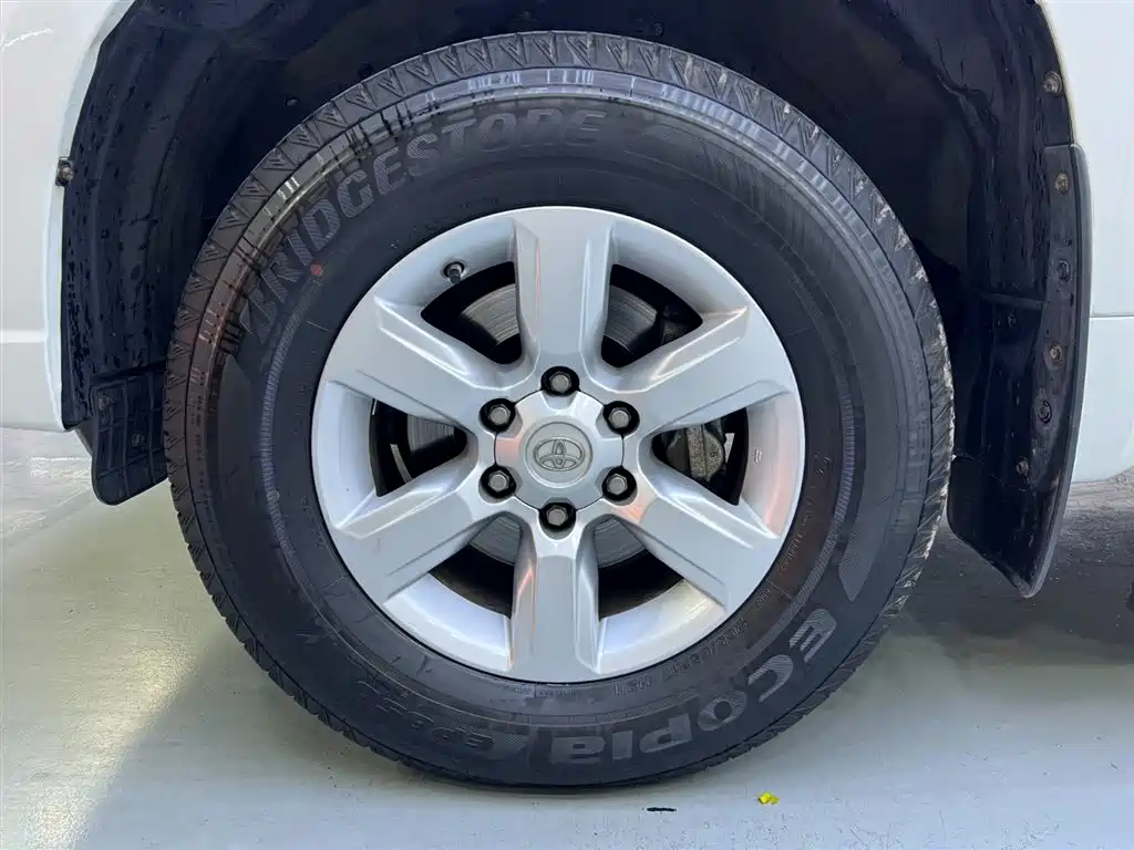 Toyota Prado 2015 — фото 27