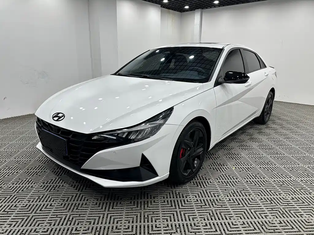 Hyundai Elantra 2023