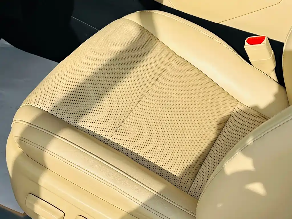 Toyota Alphard 2023 — фото 17