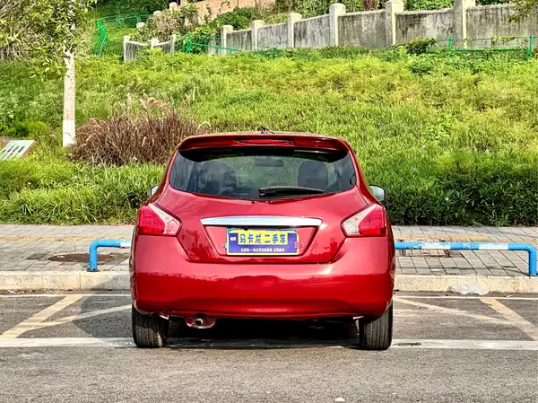 Nissan Tiida 2011