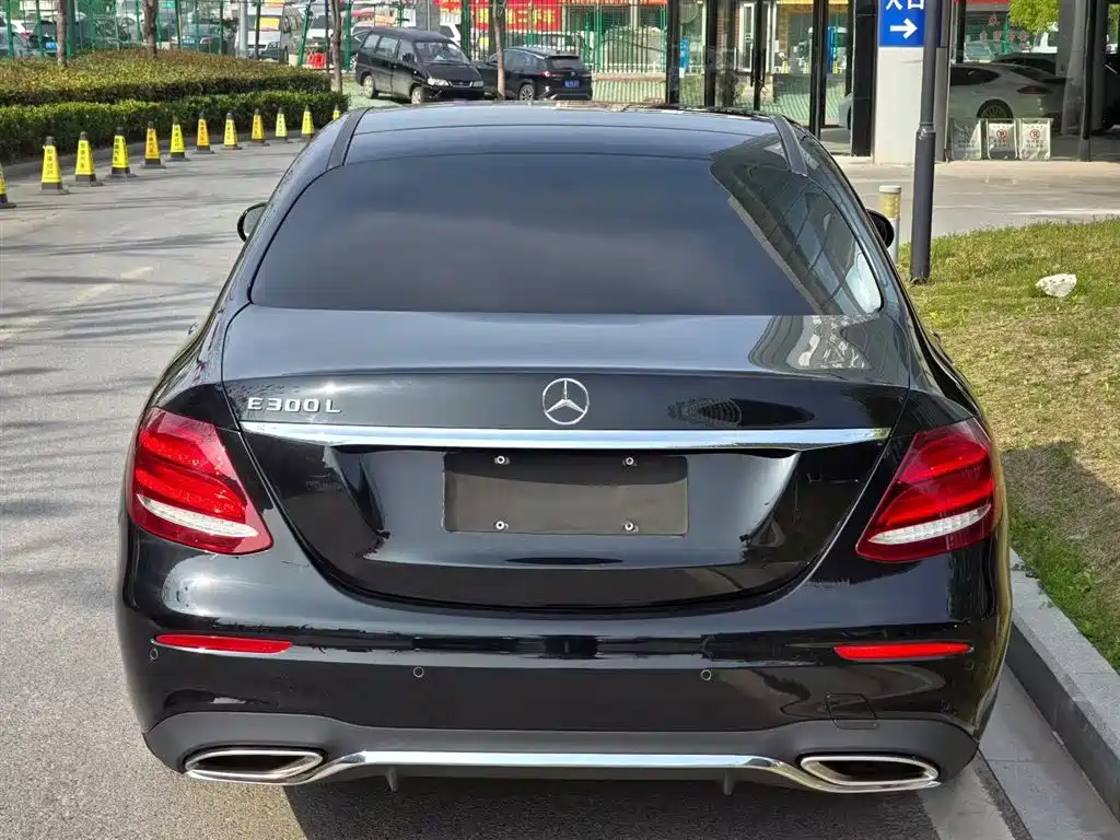 Mercedes-Benz E-Class 2020 — фото 4
