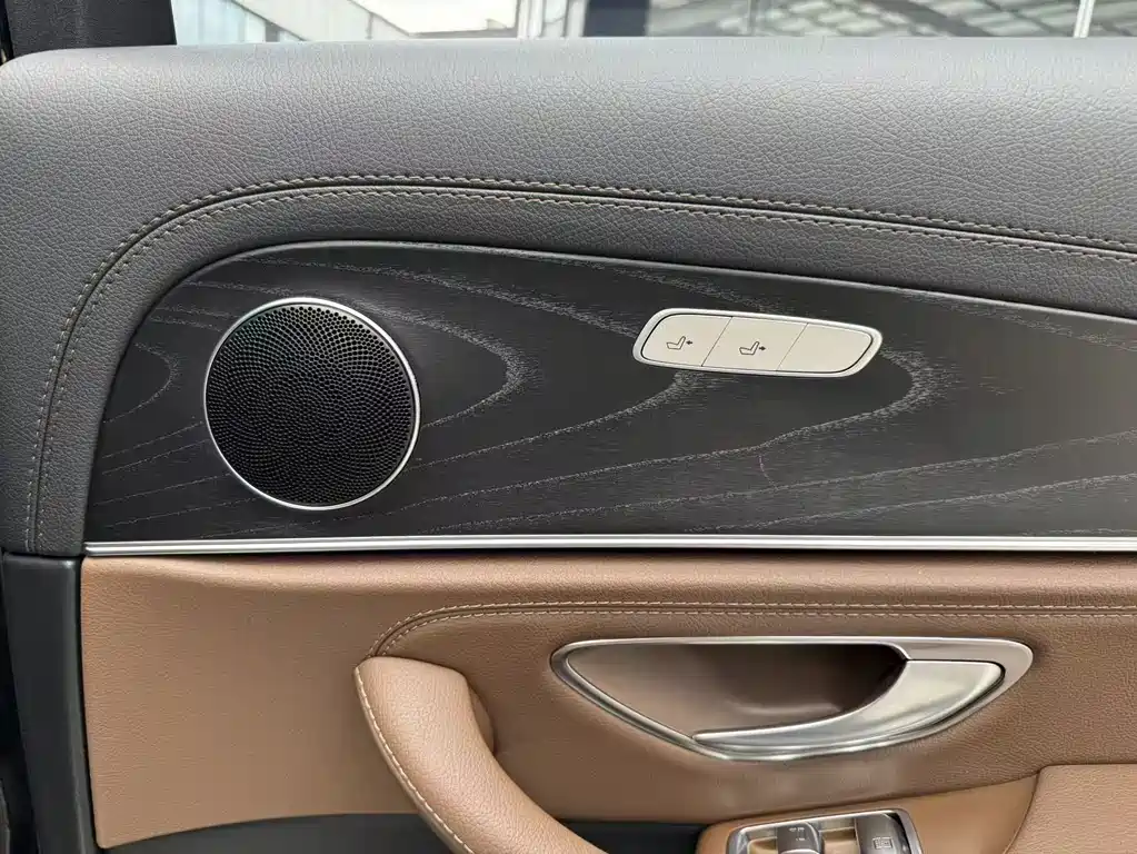 Mercedes-Benz E-Class 2023 — фото 27