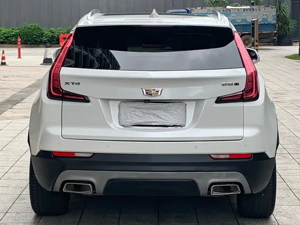 Cadillac XT4 2020 — фото 8