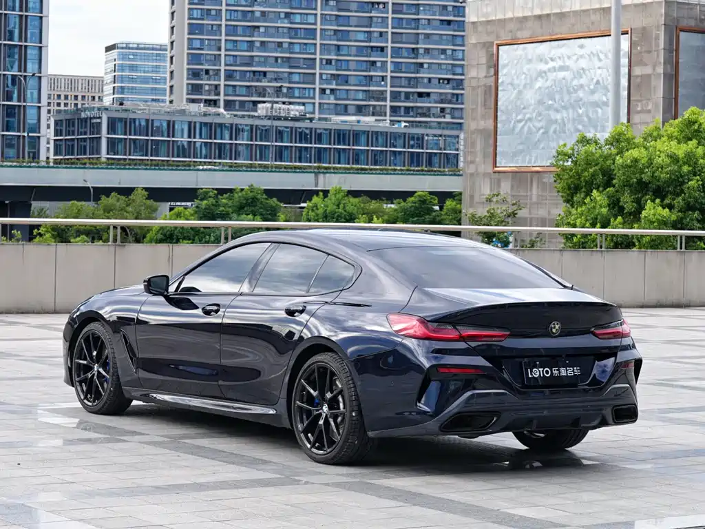 BMW 8 Series 2022
