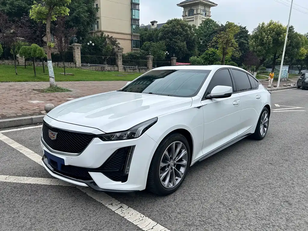 Cadillac CT5 2021 — фото 1