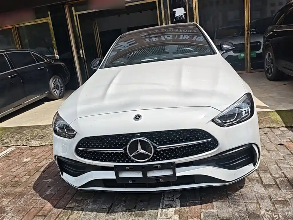 Mercedes-Benz C-Class 2023 — фото 3