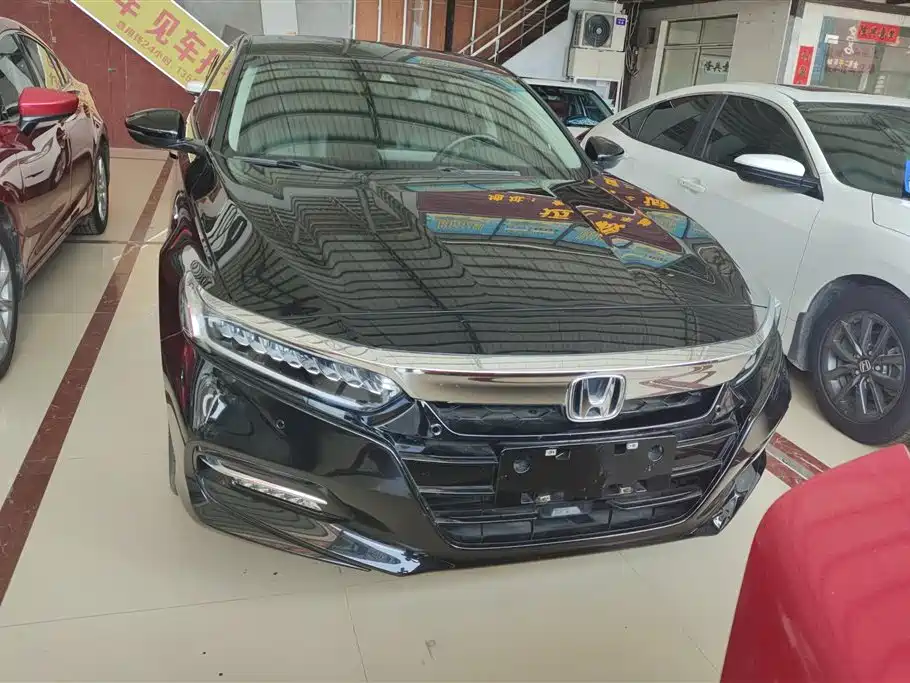 Honda Accord 2019 — фото 2