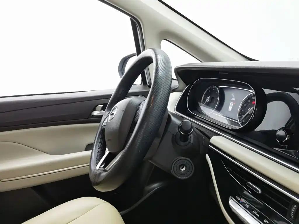 GAC Trumpchi M6 2020 — фото 22
