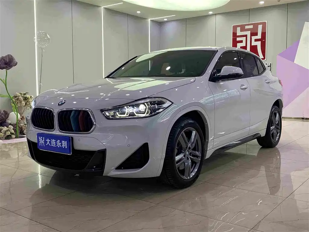 BMW X2 2022 — фото 1