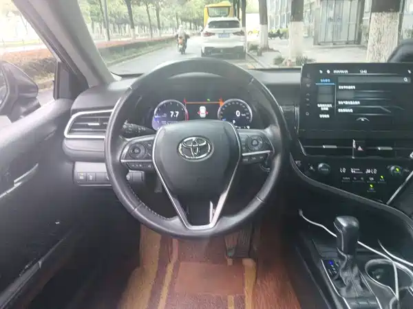 Toyota Camry 2021