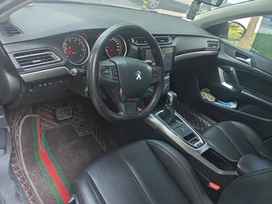 Peugeot 408 2016 — фото 12