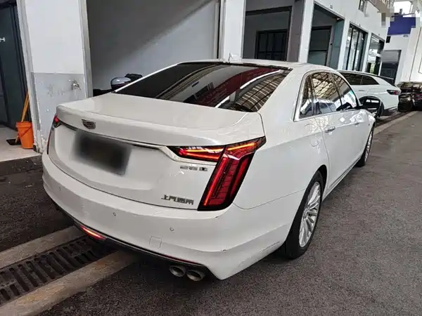 Cadillac CT6 2021