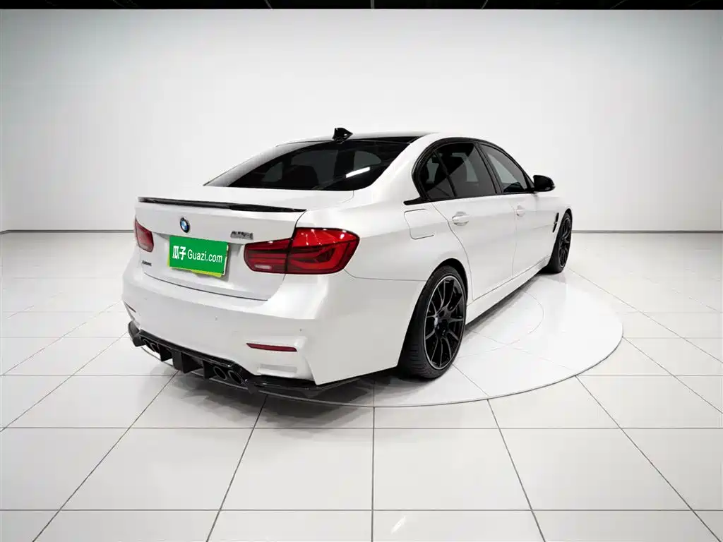 BMW 3 Series 2018 — фото 6