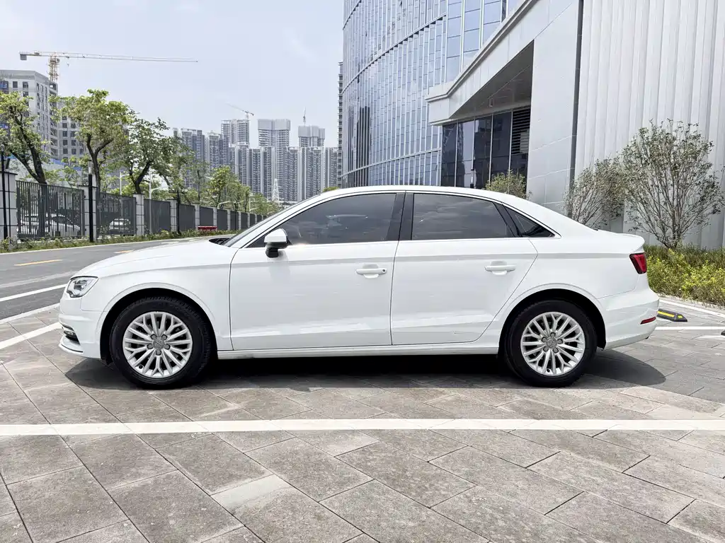 Audi A3 2016 — фото 30
