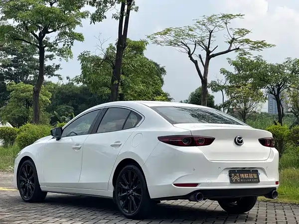 Mazda 3 Axela 2025