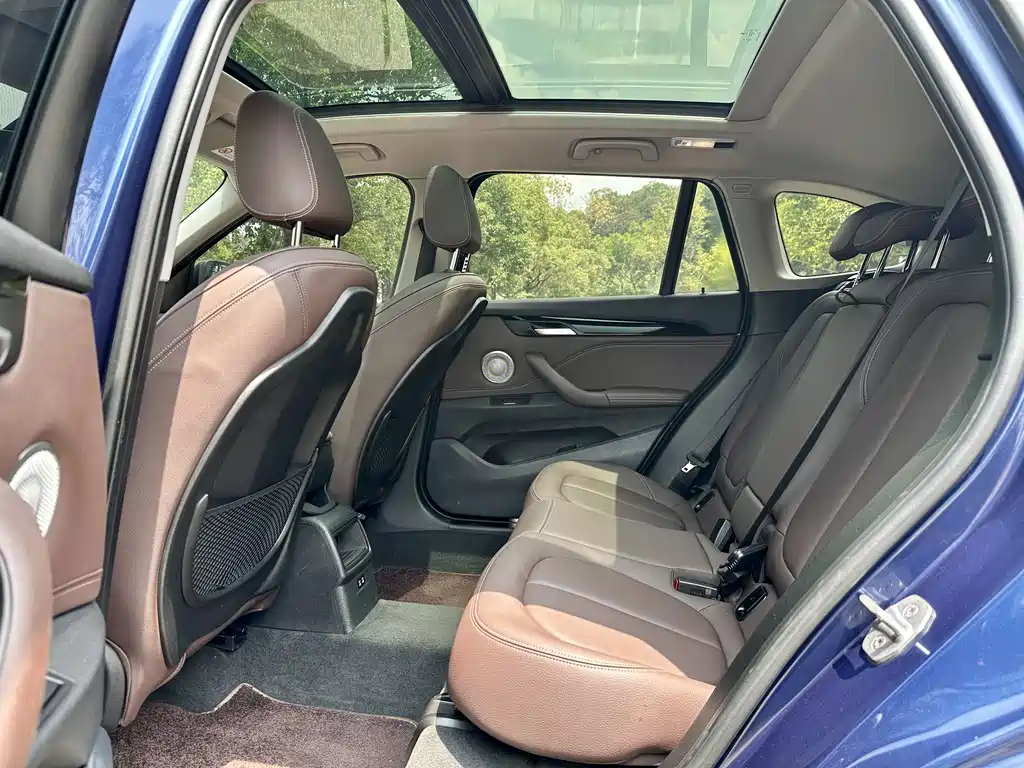 BMW X1 2021 — фото 12