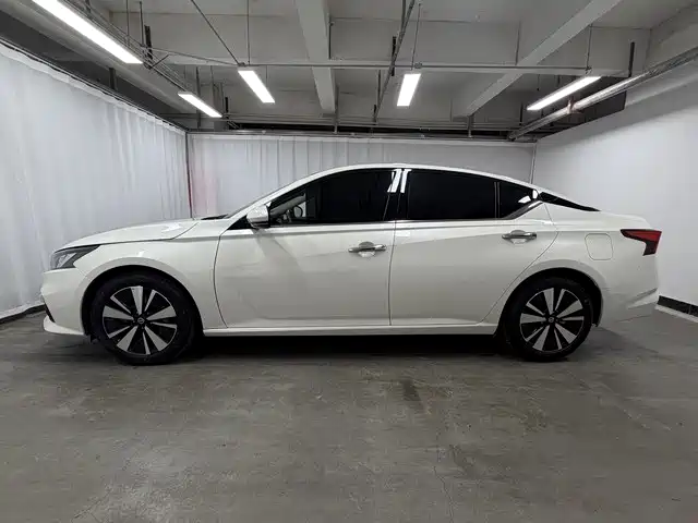 Nissan Teana 2021