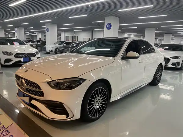 Mercedes-Benz C-Class 2022