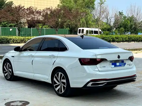 Volkswagen Sagitar 2025